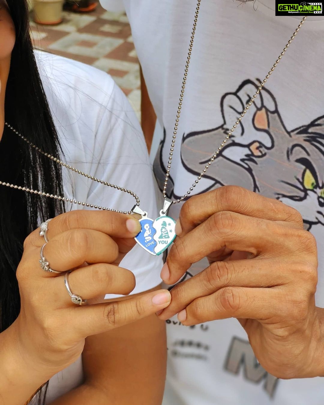 Raveena Daha Instagram - I'll Stop loving you when tom catches jerry and has him for dinner 😜 @i_m_pablo_emilio🤍 . This cute brother sister combo tshirt and pendant from : @yummy_mannequin_shop ⚡😍✨ #raveena #raveenadaha #aji #ajimsha #brothersister #cute