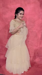 Raveena Daha Instagram - 😌😌😌 H&M @prink_beauty_gardenn_ Outfit @trendievieracostume Jewels @chennai_jazz #Raveena #raveenadaha #reelitfeelit