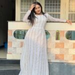 Raveena Daha Instagram - காதலுக்கு விலையில்லை எதை கொடுத்து நான் வாங்க? உள்ளங்கையில் அள்ளித்தர என்னை விட ஏதுமில்லை🤍🤍🤍🤍🤍 This beautiful elegant white kurti from @rr_collections16 😍 #raveena #raveenadaha