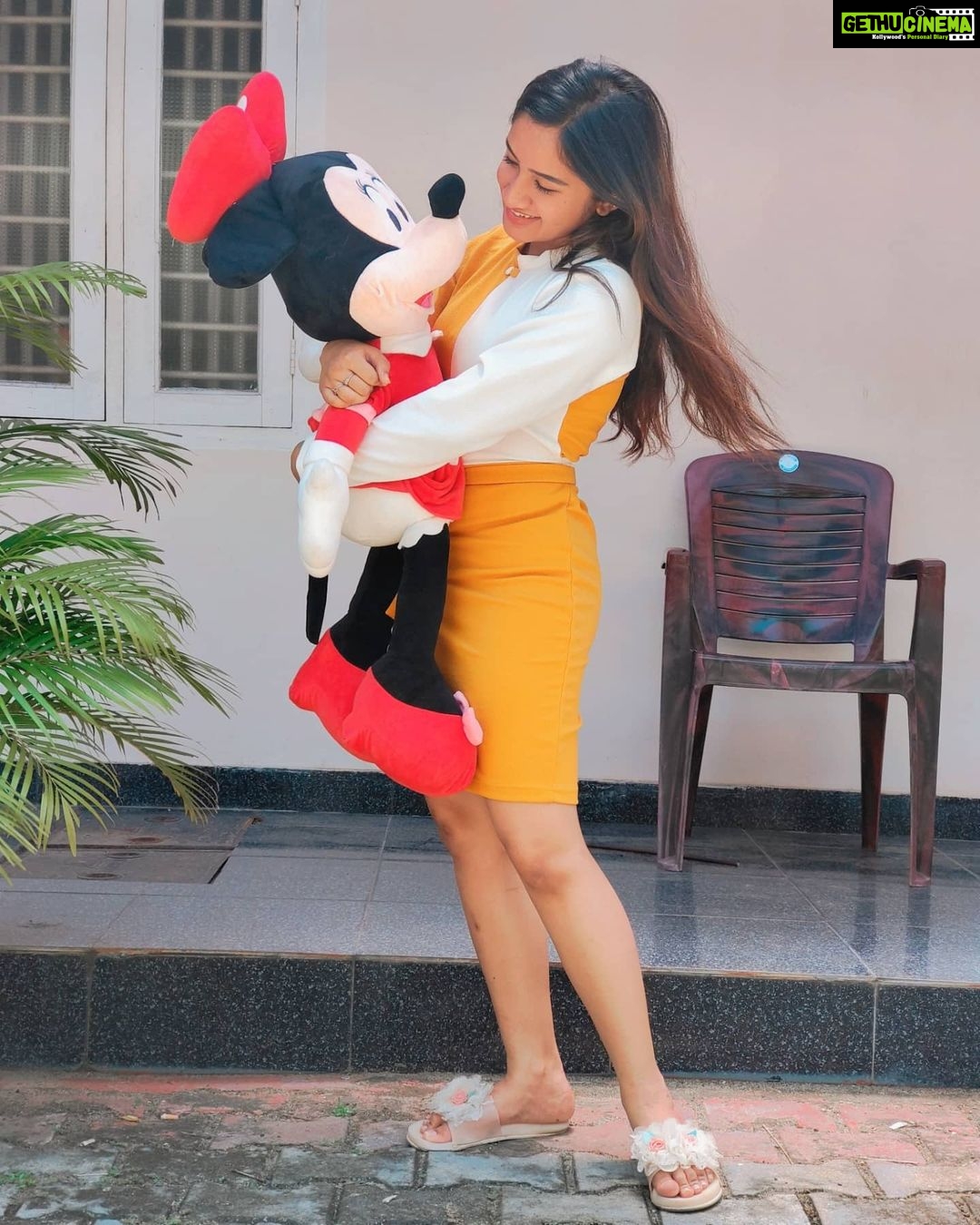 Raveena Daha Instagram - YOU are capable of AMAZING things 🔥🥰 Outfit from: @_.fashionbae._ 😍🥰 #raveena #raveenadaha