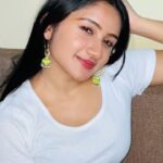 Raveena Daha Instagram - 🦋🥰🦋 Earrings from : @esha_sparks_n_glitters 😘😍 #raveena #raveenadaha