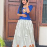 Raveena Daha Instagram - Ende state uh keralam ano, ende CM vijayan ano , enaku nee venum 🙈💙 . Beautiful paavada sattai set from :@kerala_bygone_fashion 💙 #raveena #raveenadaha
