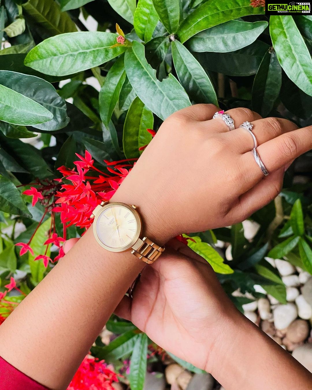 Raveena Daha Instagram - T•I•M•E ~ THE HEALER AND THE KILLER 💯 . Watch from : @friss_cart 🔥 . #time #watch #raveena #raveenadaha