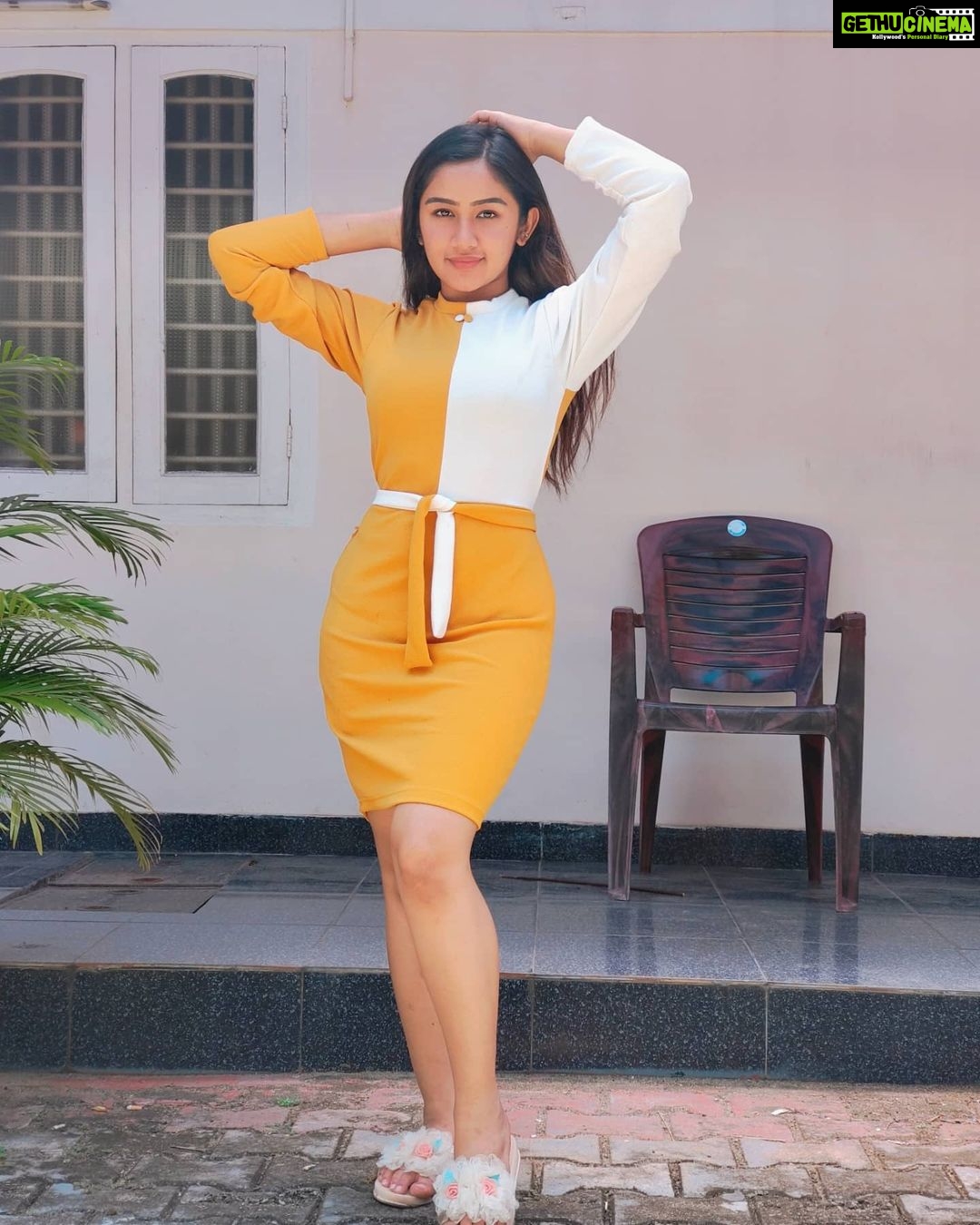 Raveena Daha Instagram - YOU are capable of AMAZING things 🔥🥰 Outfit from: @_.fashionbae._ 😍🥰 #raveena #raveenadaha