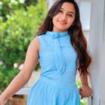 Raveena Daha Instagram - பாதி மட்டுமே சொல்வதும், மீதி நெஞ்சிலே என்பதும், புரியுதே புரியுதே காரணம்☺️💙. Jumpsuit from : @_.black_.lady 🤩 . #raveena #raveenadaha