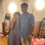 Raveena Daha Instagram - A surprise visit from most unexpected person at most unexpected time🥺😍@capt.deepak_raja . Thanks for making my day memorable darling💚 You are the best thing ever happened 🥺✨ Can we please stay forever ♾️? . Get to know what happened on my birthday Vlog out now ! (Link in story and bio) #raveena #raveenadaha #deepakraja #deepu #darling