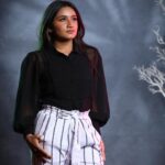 Raveena Daha Instagram - Birthday series 🖤 3rd outfit 🤍🖤 . H&M : @nikvika_bridal_makeover 💋 Pc: @studiodk__ ❤️ . #18 #birthday #raveena #raveenadaha