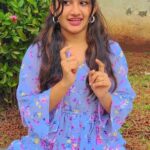 Raveena Daha Instagram - Support pannunga annan thambigale 😌 Outfit from: @shesells_official 💙