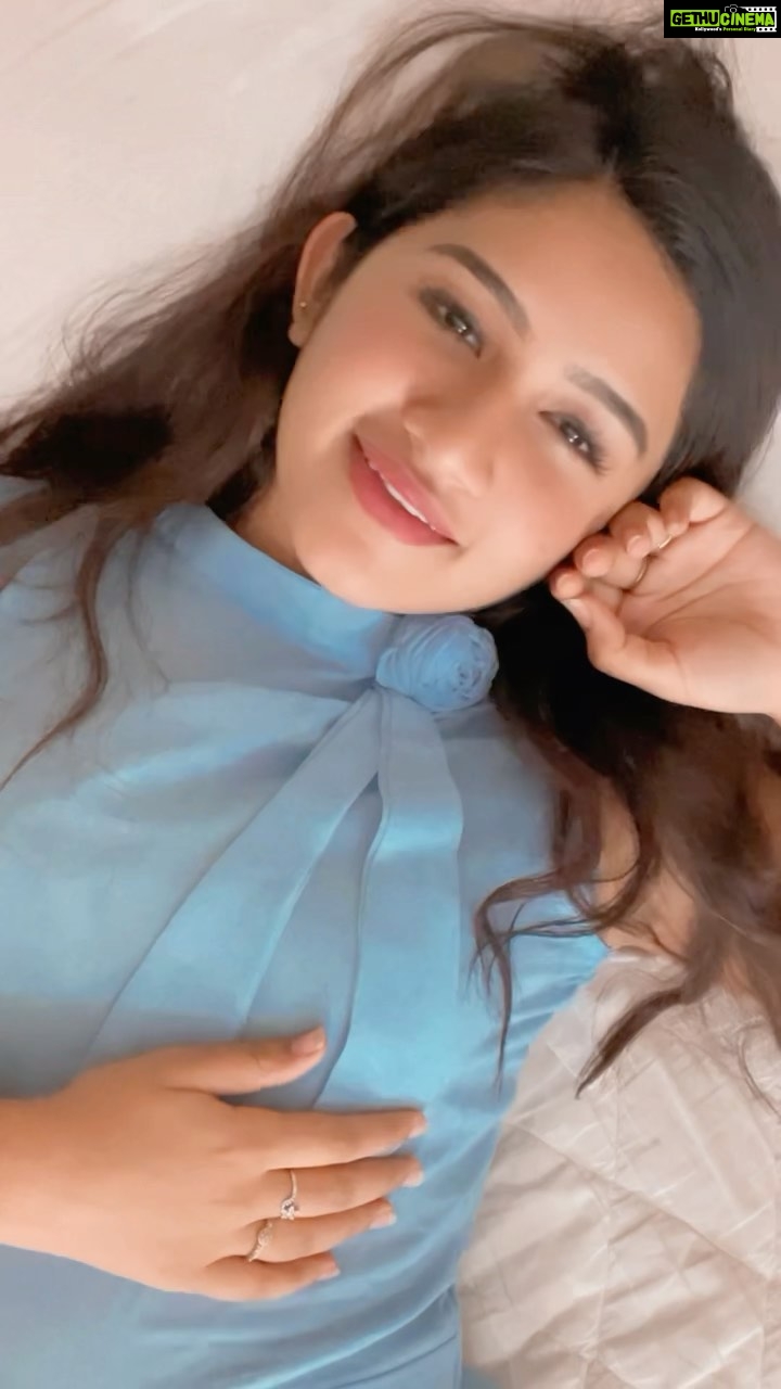 Raveena Daha Instagram - Undhan munnadi mattum vetkam marakavo? ππ₯Ίπ¦ . Outfit from: @_.black_.lady π€©