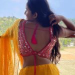 Raveena Daha Instagram - Baby, I’m not afraid. I’ve been to hell and back . I’m a free spirit, a wild child and renegade 🖤✨ Beautiful blouse and saree from @afsha_shopper 😍😍 #raveena #raveenadaha