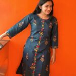 Raveena Daha Instagram - உனக்கே உயிரானேன் எந்நாளும் எனை நீ மறவாதே🦋🫶✨ Beautiful and comfy kurti set from @gv_trend_boutique 😍 #raveena #raveenadaha
