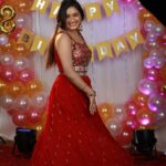 Raveena Daha Instagram - Birthday series ❤️ . Makeup and hair : @nikvika_bridal_makeover 😘 . Photography: @studiodk__ 🔥😍 . Birthday party decorations 🥳: @alana_makeupstudio 🌺💖 . #birthday #happy18