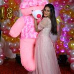 Raveena Daha Instagram - Birthday series 💖 . Mickey mouse cake from : @womanaboutcakes🐭❤️ . Makeup and hair : @nikvika_bridal_makeover 🥰😘 . Background decorations: @alana.eventplanners 🌺💖 . Costume : @usabridalstudio 😍 . Photography: @studiodk__ 🔥