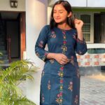 Raveena Daha Instagram - உனக்கே உயிரானேன் எந்நாளும் எனை நீ மறவாதே🦋🫶✨ Beautiful and comfy kurti set from @gv_trend_boutique 😍 #raveena #raveenadaha
