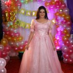 Raveena Daha Instagram - Birthday series 💖 . Mickey mouse cake from : @womanaboutcakes🐭❤️ . Makeup and hair : @nikvika_bridal_makeover 🥰😘 . Background decorations: @alana.eventplanners 🌺💖 . Costume : @usabridalstudio 😍 . Photography: @studiodk__ 🔥