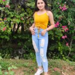 Raveena Daha Instagram - Happiness is a choice, nothing will make you Happy untill YOU CHOOSE to be happy ! 💯🤍 Cute top from : @ladies_corner_online_shop 😍 . #raveena #raveenadaha