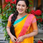 Raveena Daha Instagram - Happy Vinayagar chathurthi🐘❤️AND HAPPY 900K FAMILY TO US ! Thankioo soo muchh for the love and support .. very grateful 🙏 . Beautiful and comfy saree from : @priyasabareesan 😍 loved this saree very much ! . #raveena #raveenadaha