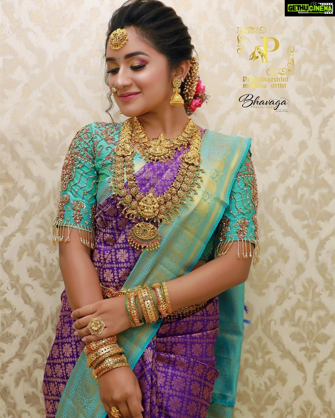 Raveena Daha Instagram - You are enough β¨ A thousand times enough π€β¨ Makeup and hair by @priya_dharshini_makeupartist β¨π«° . Photography by @bhavaga_photography π₯° . Saree and blouse by @asiyans π . Hair accessories by @reesribridalflowers π . Jewellery by @chennai_jazz π . #raveena #raveenadaha #photoshoot