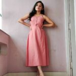 Raveena Daha Instagram – Outfit from: @_vaighastores_ 🦋 😍

வான் பார்த்து ஏங்கும்
சிறு புல்லின் தாகம்
கானல்கள் நிறைவேற்றுமோ? ❤️

#raveena #raveenadaha