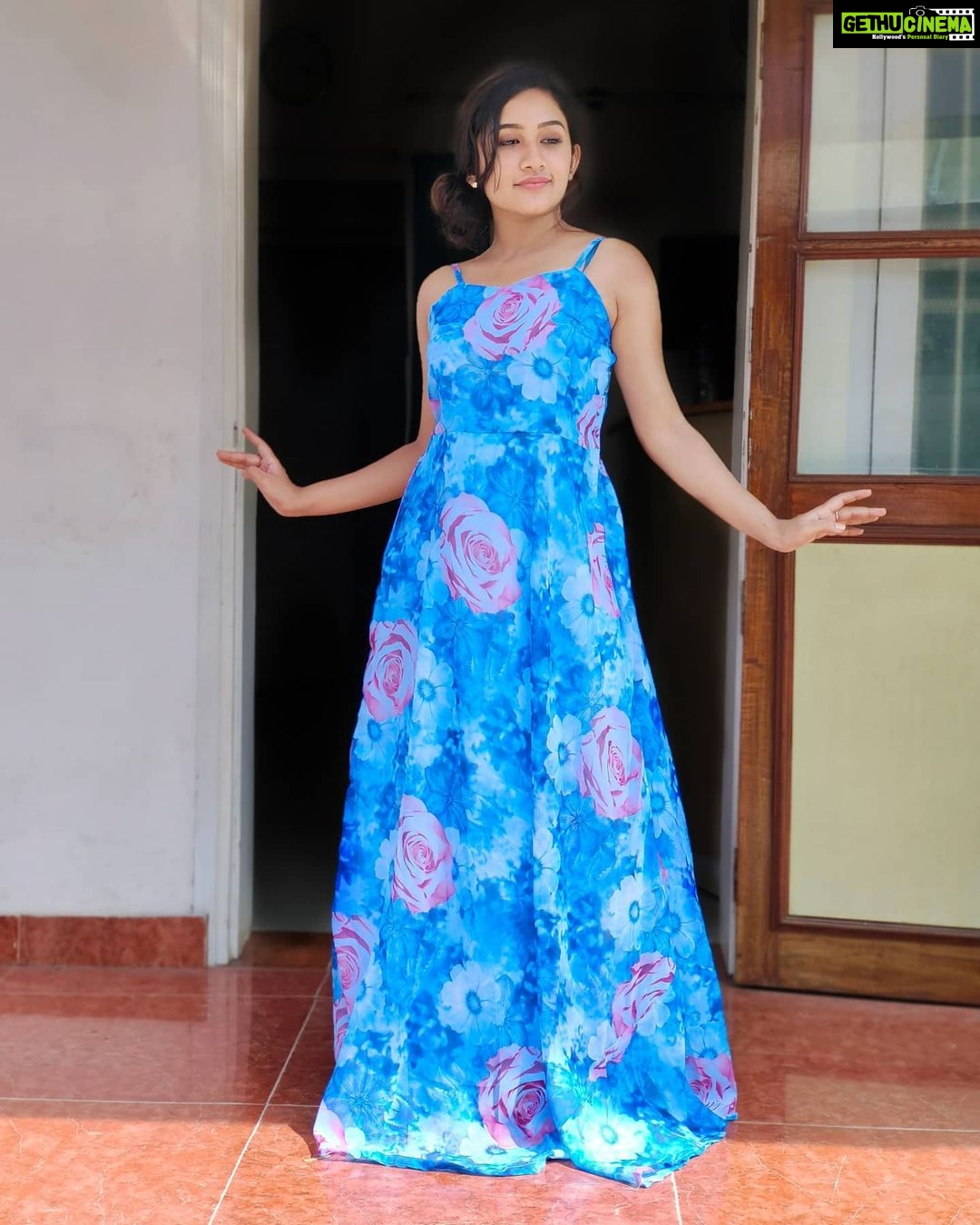 Raveena Daha Instagram - Beautiful blue 😍💙 . . Outfit from: @ciyas_boutique 😍💙. #raveena #raveenadaha