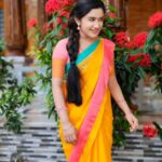 Raveena Daha Instagram - Happy Vinayagar chathurthi🐘❤️AND HAPPY 900K FAMILY TO US ! Thankioo soo muchh for the love and support .. very grateful 🙏 . Beautiful and comfy saree from : @priyasabareesan 😍 loved this saree very much ! . #raveena #raveenadaha