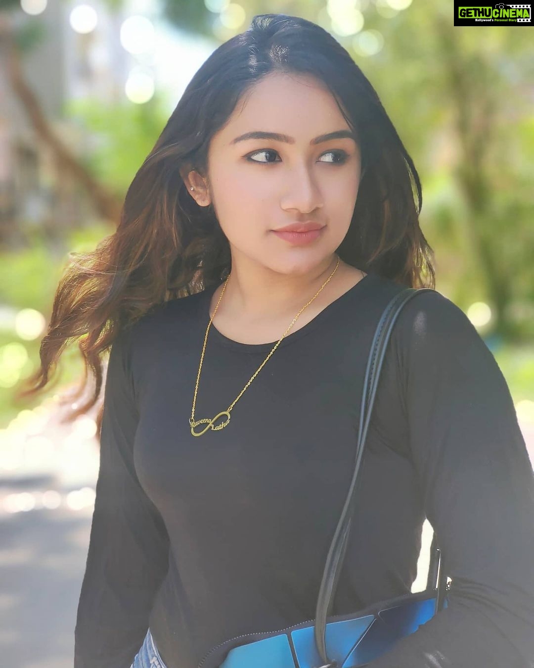 Raveena Daha Instagram - Love you to the infinity βΎοΈ and beyond π€π¦π . Chain from : @classichains π #raveena #raveenadaha