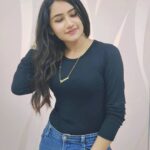 Raveena Daha Instagram - Love you to the infinity ♾️ and beyond 🖤🦋💙 . Chain from : @classichains 😍 #raveena #raveenadaha