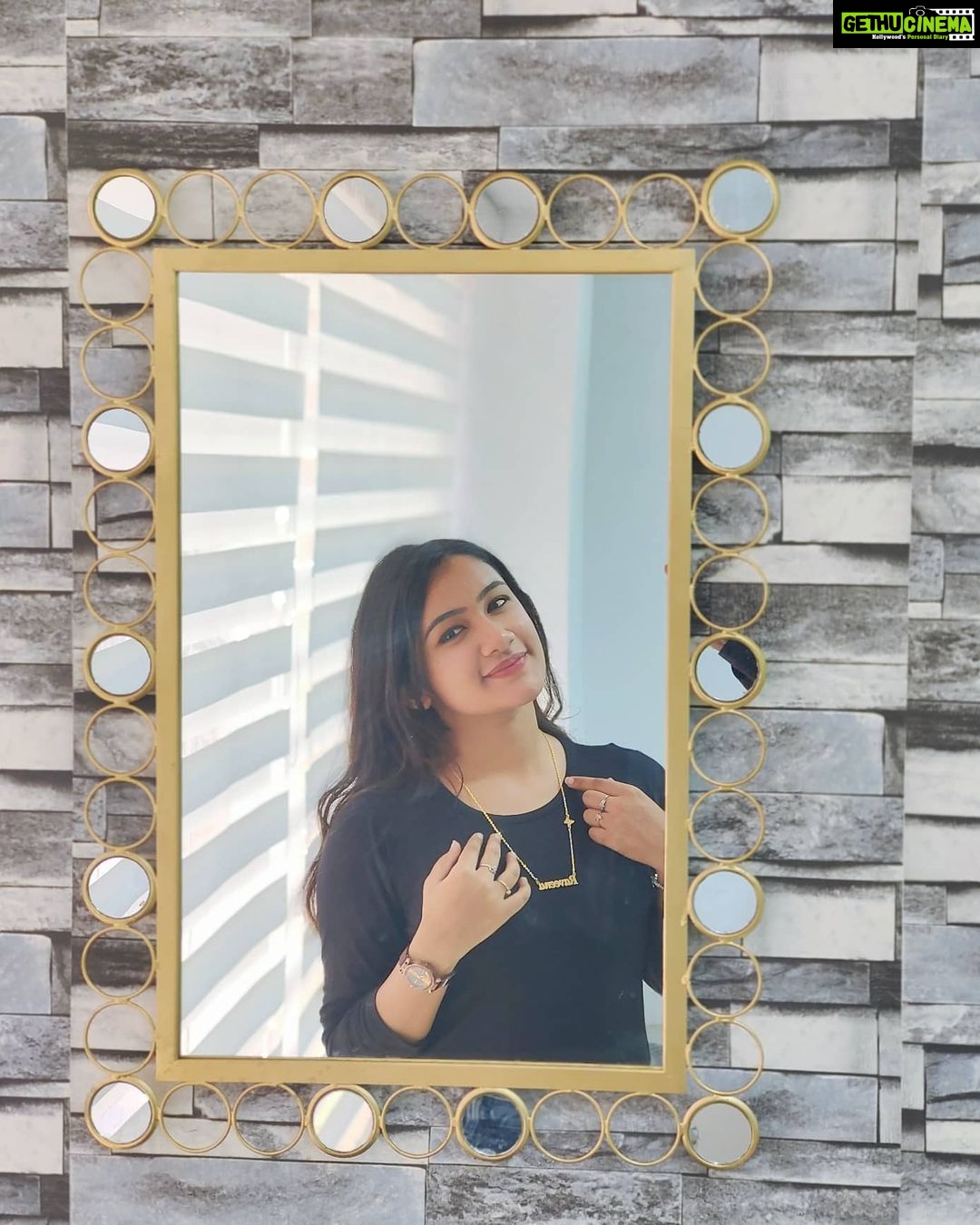 Raveena Daha Instagram - Love you to the infinity βΎοΈ and beyond π€π¦π . Chain from : @classichains π #raveena #raveenadaha