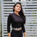 Raveena Daha Instagram - 🖤B°L°A°C°K🖤 . NICE crop top from : @mnsilkyfashion2.0 😍 . #raveena #raveenadaha