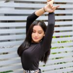 Raveena Daha Instagram - 🖤B°L°A°C°K🖤 . NICE crop top from : @mnsilkyfashion2.0 😍 . #raveena #raveenadaha