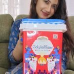 Raveena Daha Instagram – Happy Gokulashtami 💙🦚

Thank you @a2b.official for the Gokulashtami special pack 😍