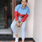 Raveena Daha Instagram - Denim Crop top: @thefancystore.in ❤️ Shoes 👟 from: @perfectkartt ✨ . Te amo 💙 #raveena #raveenadaha