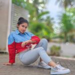 Raveena Daha Instagram - Denim Crop top: @thefancystore.in ❤️ Shoes 👟 from: @perfectkartt ✨ . Te amo 💙 #raveena #raveenadaha