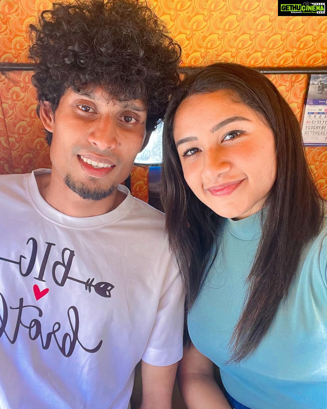 Raveena Daha Instagram - Happy birthday ende kaakachiyee ๐คโจ๐ The naughtiest person Iโve ever met ! ๐คฆ๐ป. The living Pablo escobar๐ The great legend ๐ The great kallan ๐๐ค My only and only Chettan Mr. Aji๐คโจ #happybirthday #kaakachi #aji #pablo #raveena #raveendaha