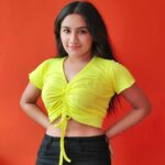 Raveena Daha Instagram - நிலவினை நம்பி இரவுகள் இல்லை... விளக்குகள் காட்டும் வெளிச்சத்தின் எல்லை💯🦋 Scrunch it up crop top from : @la_robe_fashion 😍
