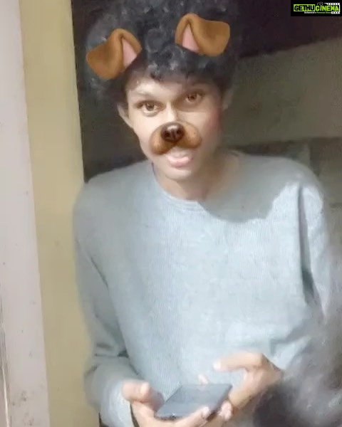 Raveena Daha Instagram - Happy birthday ende kaakachiyee ๐คโจ๐ The naughtiest person Iโve ever met ! ๐คฆ๐ป. The living Pablo escobar๐ The great legend ๐ The great kallan ๐๐ค My only and only Chettan Mr. Aji๐คโจ #happybirthday #kaakachi #aji #pablo #raveena #raveendaha