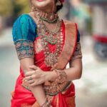 Raveena Daha Instagram - Hey mamaaa !! 😻 . Makeover : @yogi_makeoverartistry Photography : @rangoli_photography Saree: @rikshi_fashions Blouse: @r.s.designss Jewels: @craftyexclusive Flower : @pride_floralaccessories