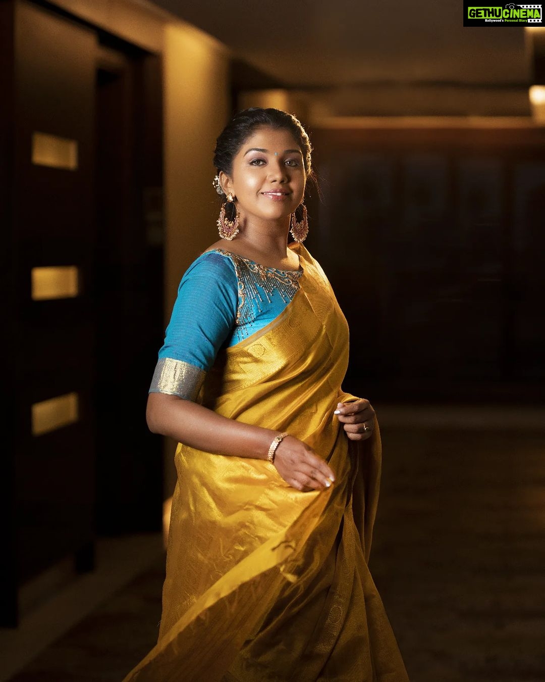 Riythvika Instagram - Photography @knotphotography.in Makeup & hair @vaishuzmakeover Saree @jyotishdhiwakar.vastramvesture Jewels @fineshinejewels