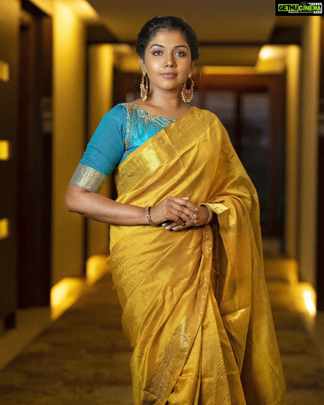 Riythvika Instagram - Photography @knotphotography.in Makeup & hairstylist @vaishuzmakeover Cosutume @jyotishdhiwakar.vastramvesture Jewels @fineshinejewels