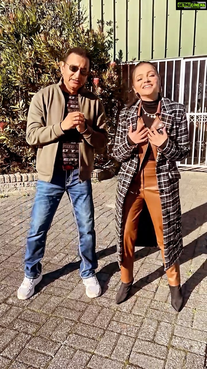 Rubina Dilaik Instagram - Timepass between takes with @rubinadilaik on the sets of #khatronkekhiladi #capetown #southafrica