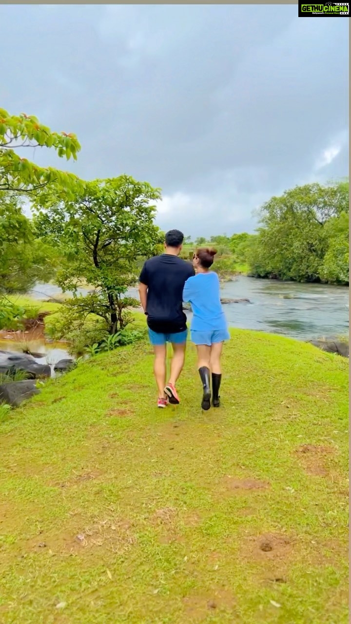 Rubina Dilaik Instagram - Home 🥰❤️ . . . . . @ashukla09 @benafd @chef_in_black_shorts