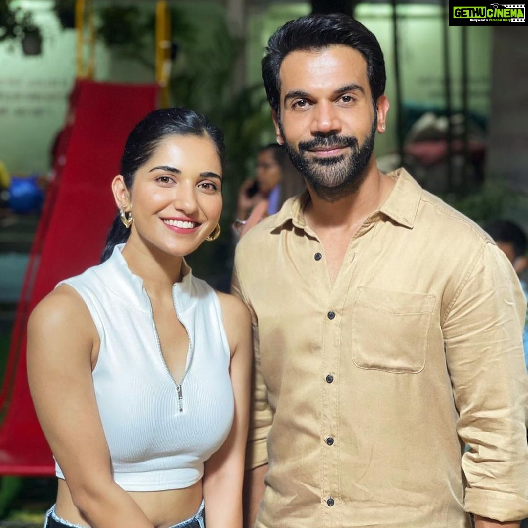 Ruhani Sharma Instagram - When Neha meets Neha & Vikram ❤️ Sending love and luck to the entire team of HIT for the grand release tomorrow. Saikoooooooooooo congratulations mama big big day for you… go make us proud…😘😘❤️ @saileshkolanu @rajkummar_rao @sanyamalhotra_ #hitthefirstcase