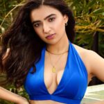 Rukshar Dhillon Instagram - No mid-week blues💙 Photographer- @amogh_photography Stylist- @styled_by_meera Hair- @hairbyradhika Make up- @makeupbyanighajain Location- @tagmangocreatorpad