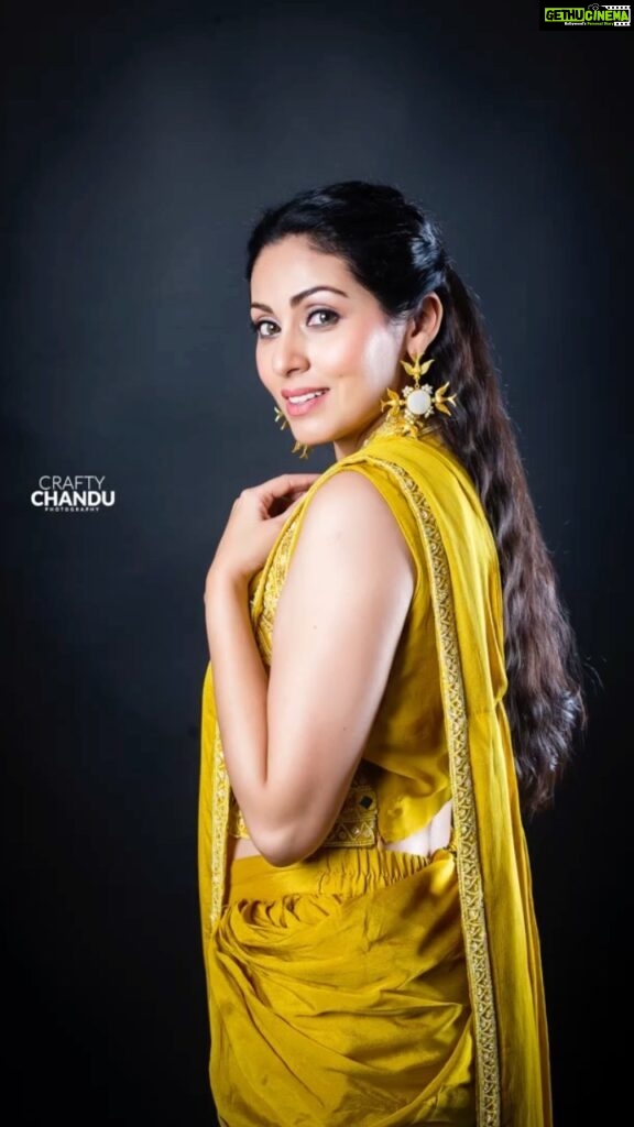 Sadha Instagram - 💛💛💛 📷 @crafty_chandu Stylist @harinireddym Designer @sujathadakotiya #reelitfeelit #instagood #instagramreels #reelsindia #reelsinstagram #reels #sadaa #sadaasgreenlife