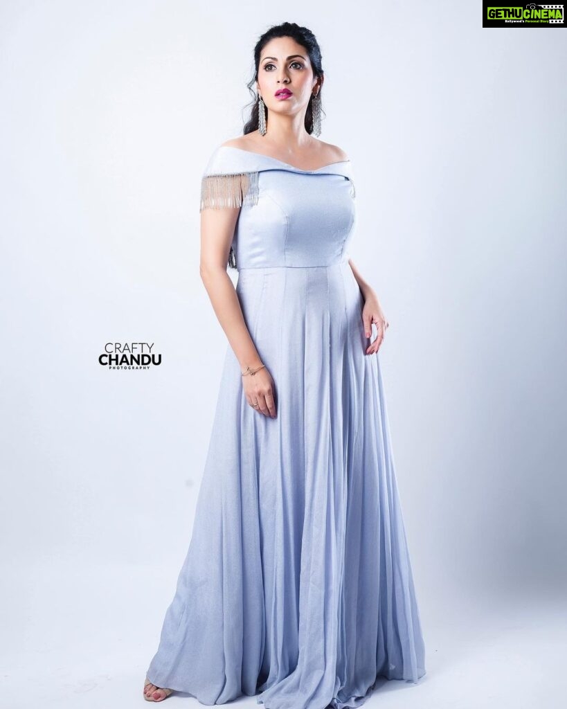 Sadha Instagram - 💎💎💎 📷 @crafty_chandu Stylist - @sravyalavidi Outfit - @archithanarayanamofficial Jewellery- @kushalsfashionjewellery #sadaa #photoshoot