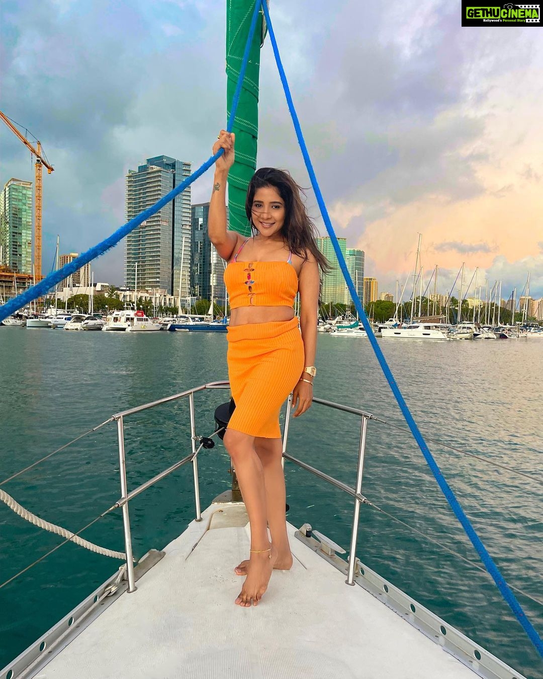 Sakshi Agarwal Instagram - 🌈Thank you insta fam - for the crazy love and heart touching bday notes that you all have sent across the ocean . Tried my best to respond to everyone but if I missed out on you pls pls forgive😍 ❤️❤️❤️I love you all❤️❤️❤️ . Some memories touch u and last forever💖💖 . Such a blast🔥 . #hawaii #birthdaycelebration #wakiki #wakikibeach #yachtparty #beachlife #travel Hawaii