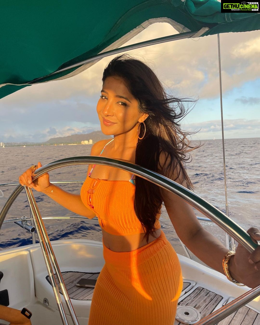 Sakshi Agarwal Instagram - 🌈Thank you insta fam - for the crazy love and heart touching bday notes that you all have sent across the ocean . Tried my best to respond to everyone but if I missed out on you pls pls forgive😍 ❤️❤️❤️I love you all❤️❤️❤️ . Some memories touch u and last forever💖💖 . Such a blast🔥 . #hawaii #birthdaycelebration #wakiki #wakikibeach #yachtparty #beachlife #travel Hawaii