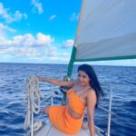 Sakshi Agarwal Instagram - 🌈Thank you insta fam - for the crazy love and heart touching bday notes that you all have sent across the ocean . Tried my best to respond to everyone but if I missed out on you pls pls forgive😍 ❤️❤️❤️I love you all❤️❤️❤️ . Some memories touch u and last forever💖💖 . Such a blast🔥 . #hawaii #birthdaycelebration #wakiki #wakikibeach #yachtparty #beachlife #travel Hawaii