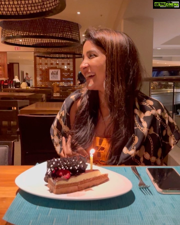 Sakshi Agarwal Instagram - 🌈Thank you insta fam - for the crazy love and heart touching bday notes that you all have sent across the ocean . Tried my best to respond to everyone but if I missed out on you pls pls forgive😍 ❤️❤️❤️I love you all❤️❤️❤️ . Some memories touch u and last forever💖💖 . Such a blast🔥 . #hawaii #birthdaycelebration #wakiki #wakikibeach #yachtparty #beachlife #travel Hawaii