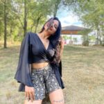 Sakshi Agarwal Instagram - Hats, class and a lil Sass🔥 . #cowgirl #texasgirl #texaslife #usadiaries #nature #countrylife #holidayinspo . @shaso_accessories Houston, Texas